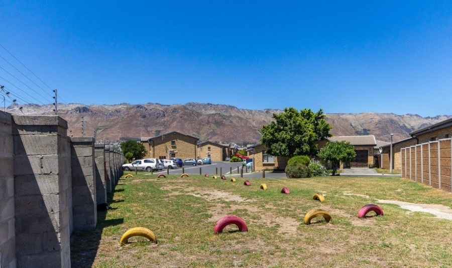 2 Bedroom Property for Sale in Fairview Golf Estate Western Cape